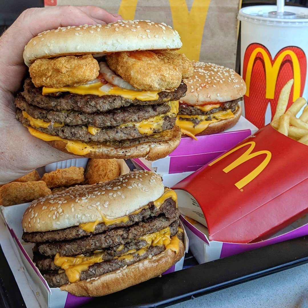 arquivoearte's tweet photo. Eh disso que eu preciso 🍔🍟😍
#QueFomeBooa  #MasterChefBR #repost  #followback #follow #FOLLOWTRICK #followme #Retweet #SabadoDetremuraSDV 
 #TwitterBestFandom https://t.co/V07092HdY3