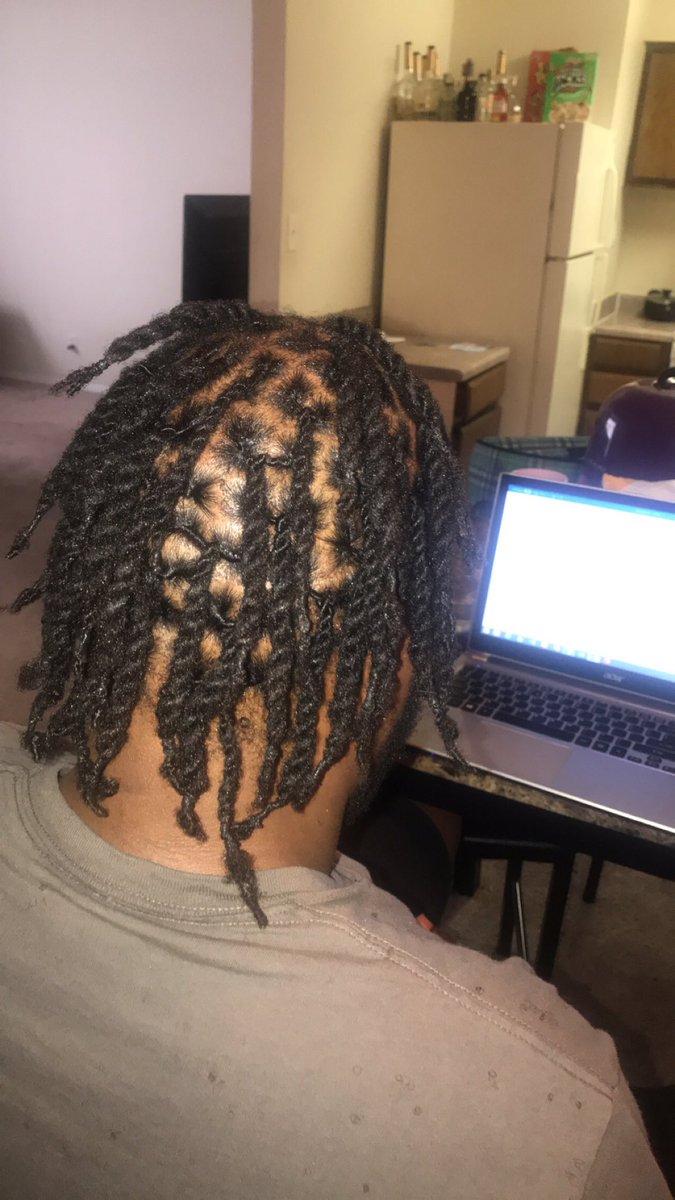 fro_hair's tweet photo. #MoFroNaturalHairStyling #AAMU #TravelingDreadloxStylistMo #Entrepreneur #iTravel #Dreadlocks #Huntsville #ReTwist #RopeTwistsPart2 #JustWaterandOil #MinimalBuildUp #cleanAndCrisp https://t.co/ZHKUOFgf5y