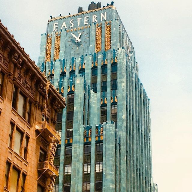 Eastern Columbia Building  #dtla #dtlahistoriccore #artdeco #dtlaphotography #historicarchitecture #architecture #photography #la #losangeles #buildingphotography #architecturephotography #artdecobuilding #celeste #easterncolumbia #artdecoarchitecture #a… ift.tt/2JjCgH3