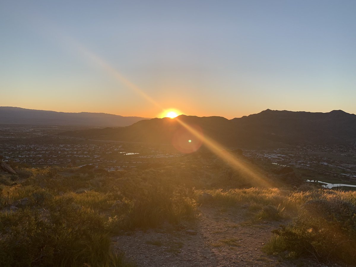 HansTullmann's tweet photo. Great #CUEhike #CUErun with @mllevalsunshine! #CUE19 https://t.co/7aSzfKNiT5