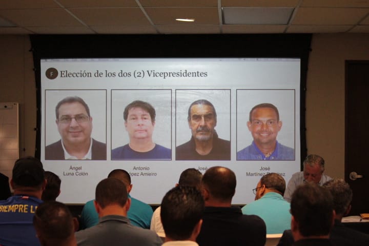 FPFPuertoRico's tweet photo. ⚽️Da inicio la votación para Vicepresidentes de la FPF como parte de la Asamblea Electoral. 

#FedeFútbolPR #EleccionesFPF https://t.co/io3Dxar5tt
