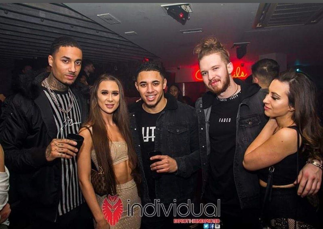 It's Finally Saturday night @IndiVidBarBham  is calling me <a href="/zoelwright/">zoe🌸</a> @abbeyxox1 <a href="/manlikebaldwin/">Kacey Jones</a>