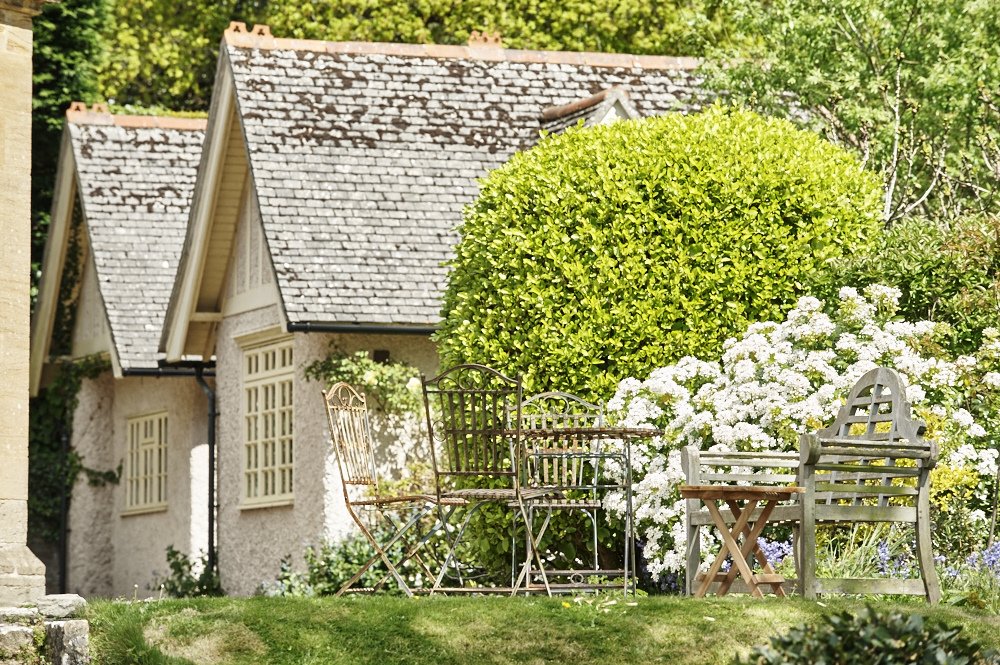 SPECIAL OFFER!  For our self-catering cottage: Monday 1st – Friday 5th April 2019. £300 (normally £380)
Please mention the special offer when phoning or emailing to book
01308 459963