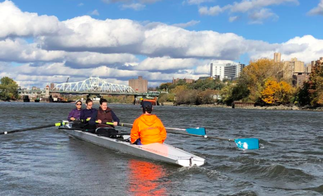 TODAY! Can't row? No problem! Join our partner <a href="/TopRowTweet/">TopRow</a> for a free rowing lesson on the Harlem River! No experience required. on.nyc.gov/2Jgnn8l <a href="/NYCParks/">NYC Parks</a>
