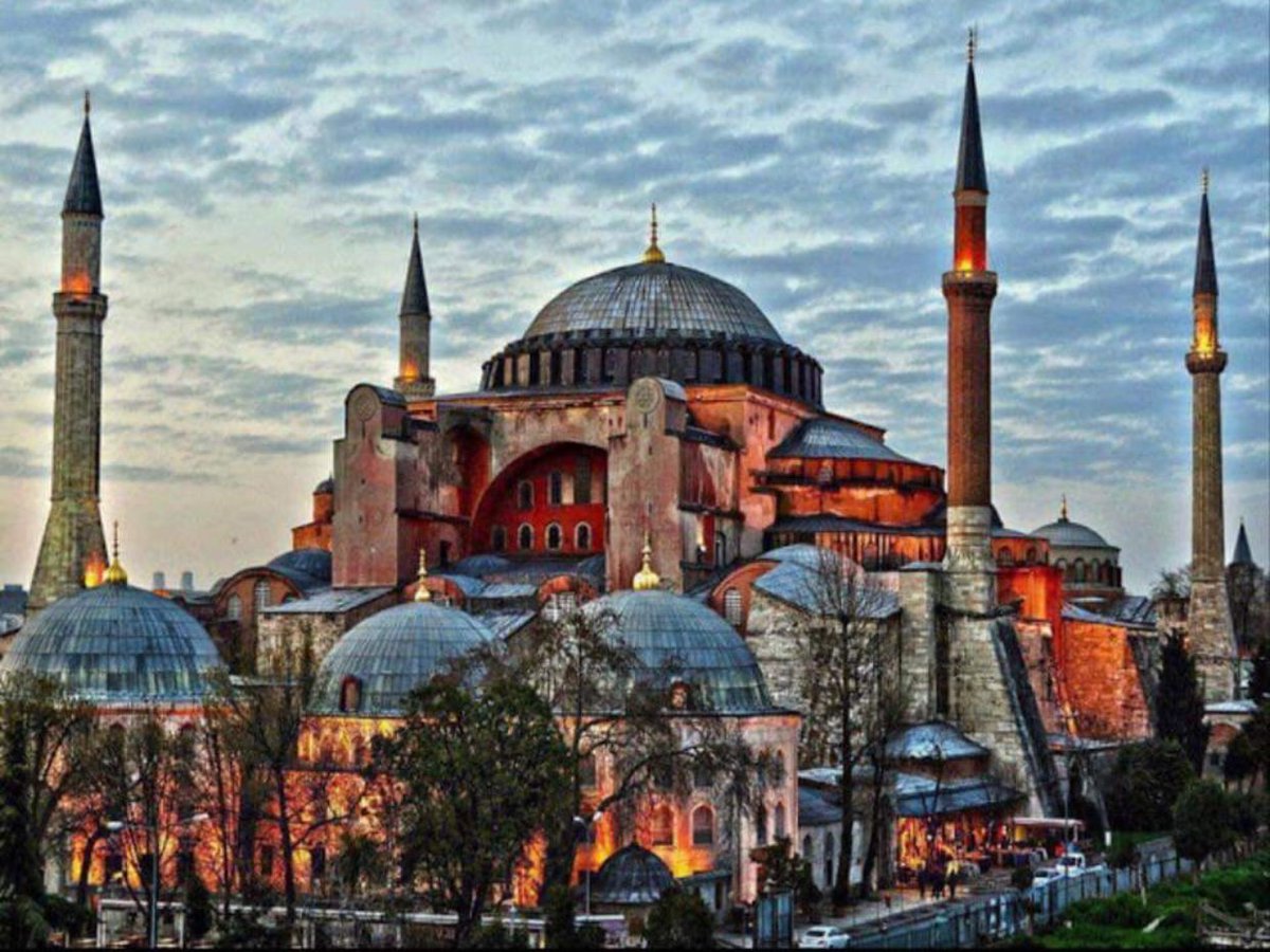 İslamı da yayılışını da durduramayacak, akıttığınız kanlarda boğulacaksınız. Ne olursa olsun bizi yükseltecek olan iman gücümüz olacak ve tüm dünya buna şahit olacaktır.
#NewZealandTerroristAttack