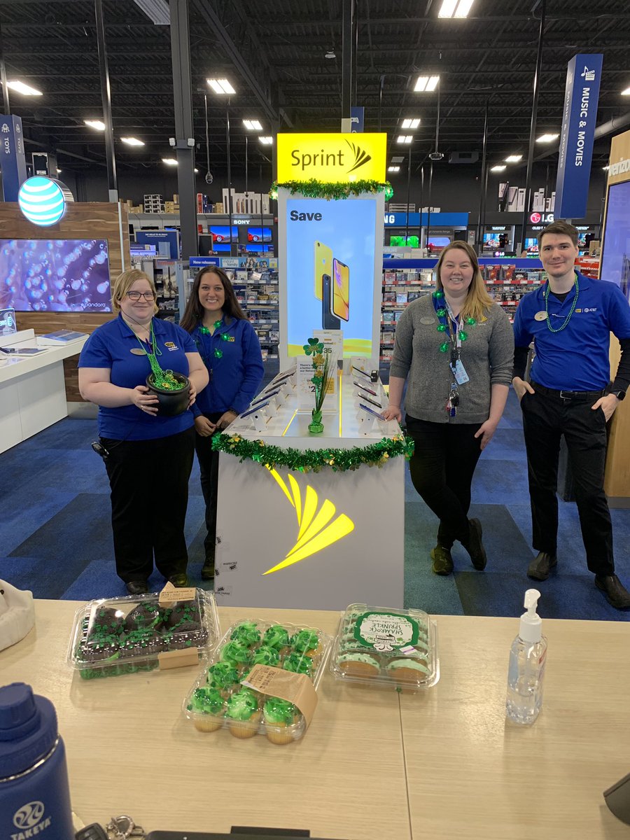 Ready to kick off this Saint Patrick’s day weekend! Looking for lots of Sprint sales here in Portland Maine! <a href="/l_kobilarcsik/">Sandra Kobilarcsik</a> <a href="/RaymondKrozak/">J Raymond Krozak</a> @sprintNEregion