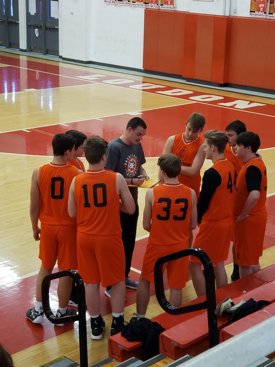 BasketballFac01's tweet photo. High School Boys
#basketballfactory https://t.co/kad2wkguEx