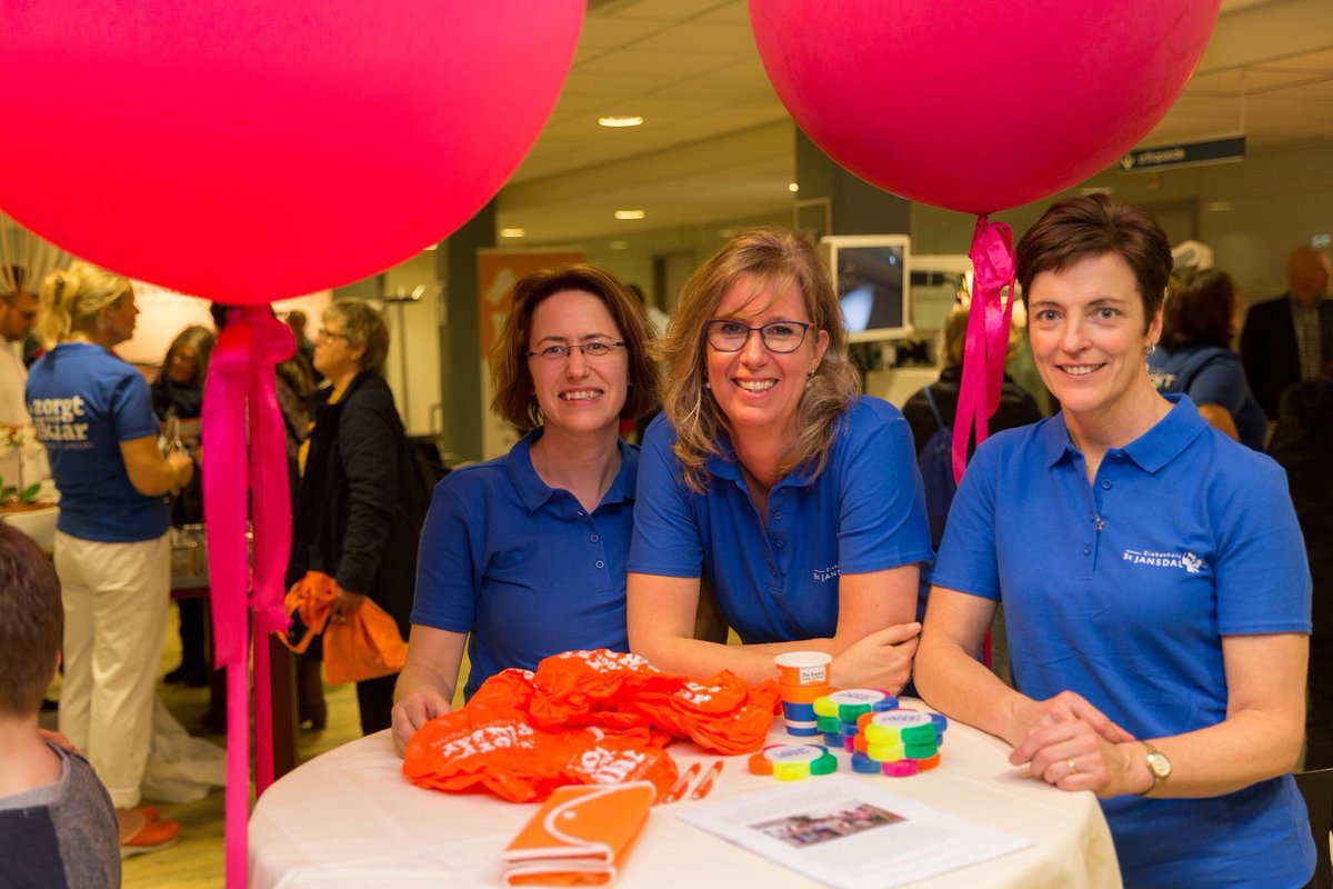 stjansdal's tweet photo. We kijken terug op een zeer geslaagde Open Dag. Ruim drieduizend mensen kwamen een kijkje nemen in St Jansdal Lelystad. Bekijk hier een fotoverslag #Lelystad #weekvanzorgenwelzijn https://t.co/ul3EwUGkfp