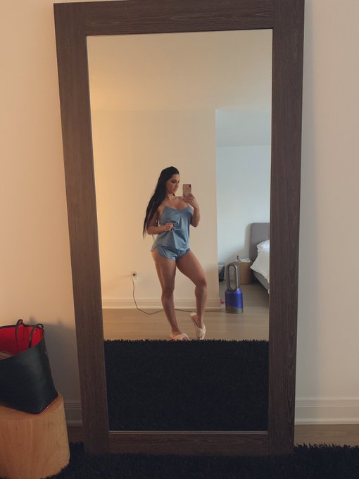 1 pic. Morning https://t.co/9vA1cxQzIQ
