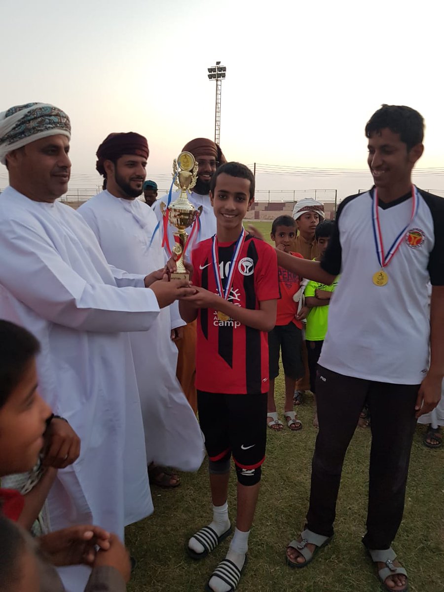 Hajri11Al's tweet photo. فريق الزمالك يحقق كاس دوري بدية لفئة البراعم 2019 للعام الثاني على التوالي شاكرين لكل من ساهم في تحقيق هذا الانجاز من لاعبين وادارة وجهاز فني متمنين دوام التوفيق للفريق في المساباقات والدورات القادمة. https://t.co/m4lHtZfqsM