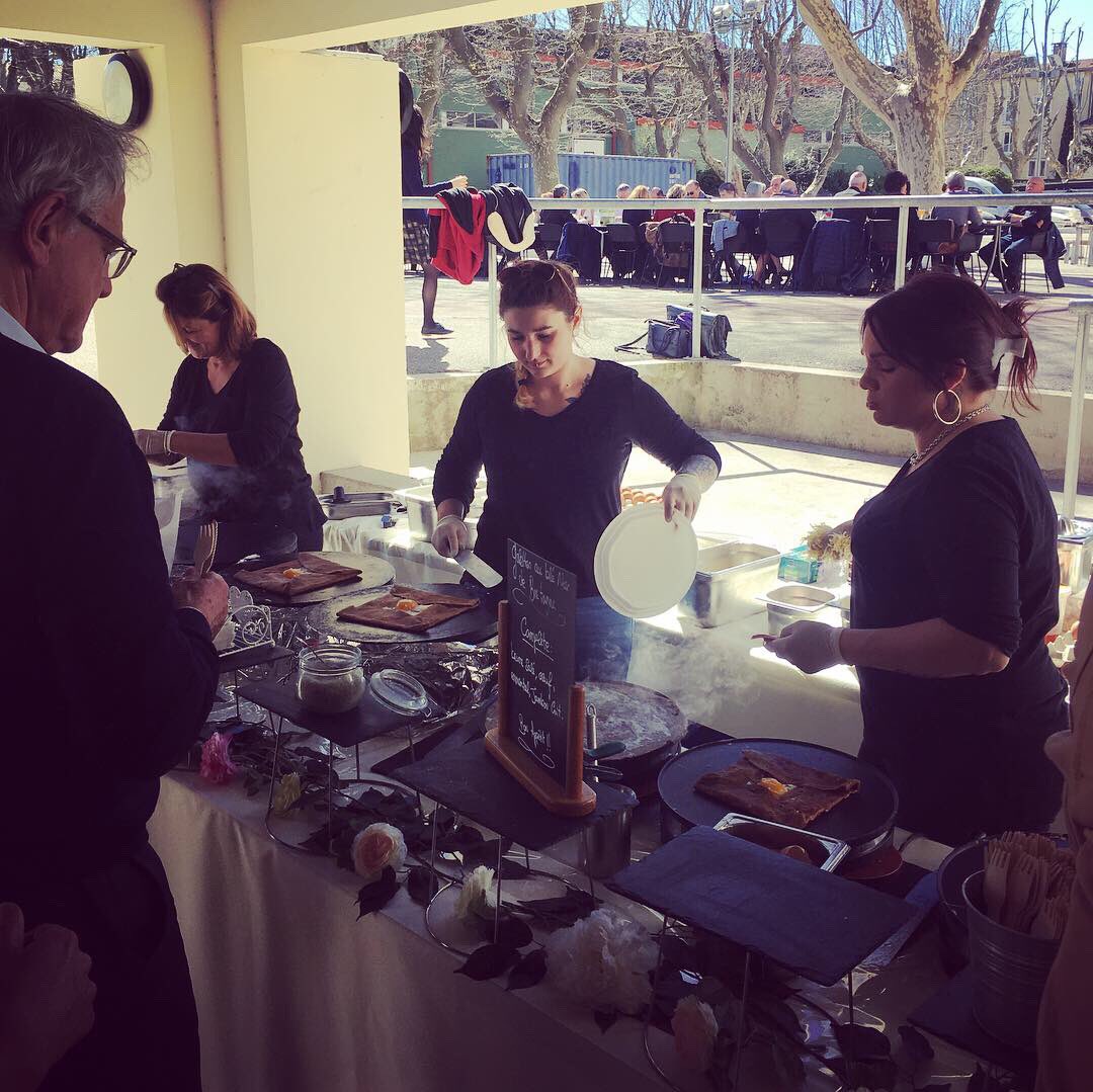 Après un déjeuner au soleil, world café autour de 3 thématiques questionnant l’unité et la diversité du service public d’éducation #colloque #ED19 #education #servicepublic