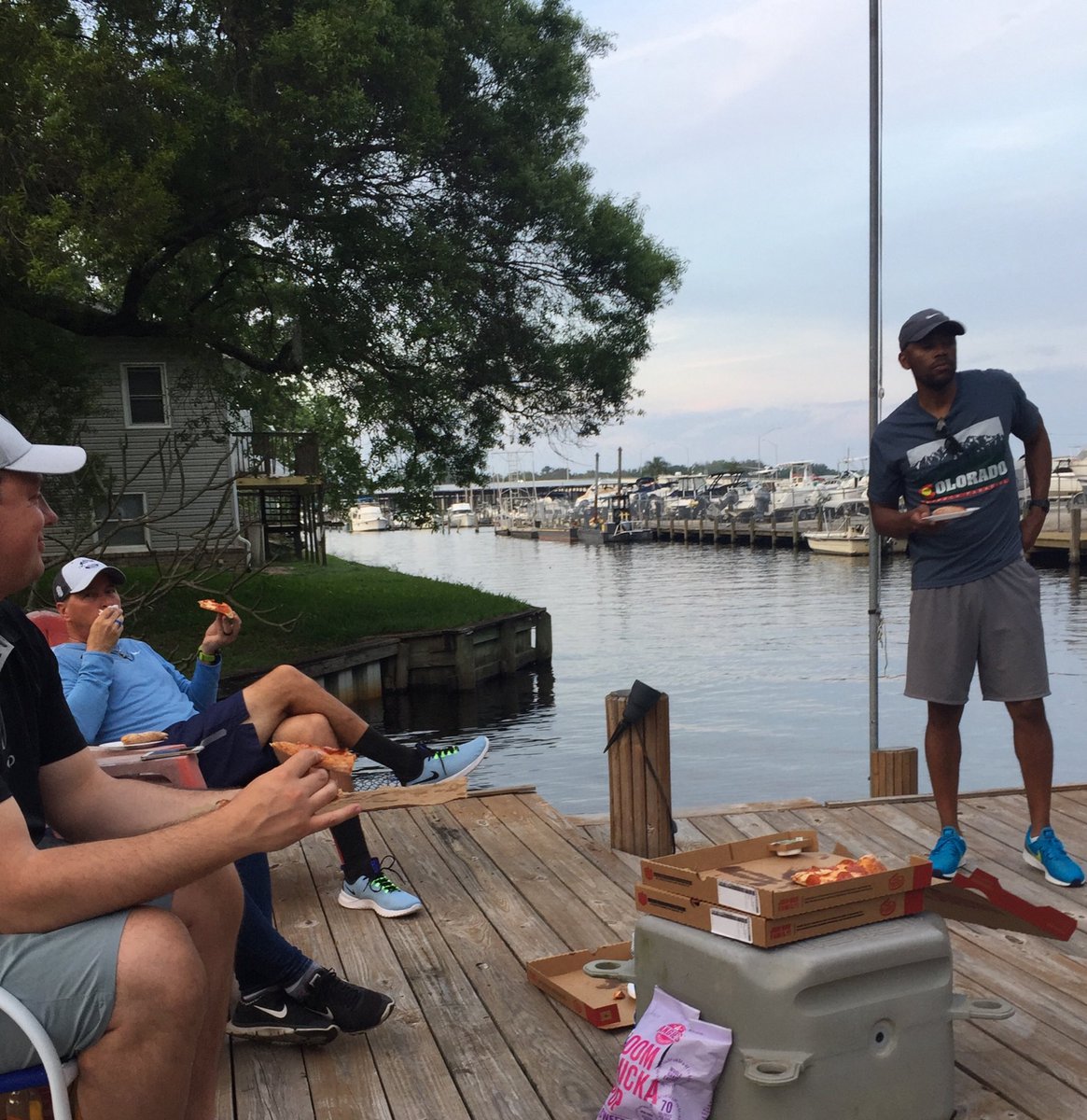 mrspickettCCSD's tweet photo. Admin that eat pizza together, stay together!!! #springbreak #wemadeit. #missingacouple. https://t.co/PkUp3ODQUe
