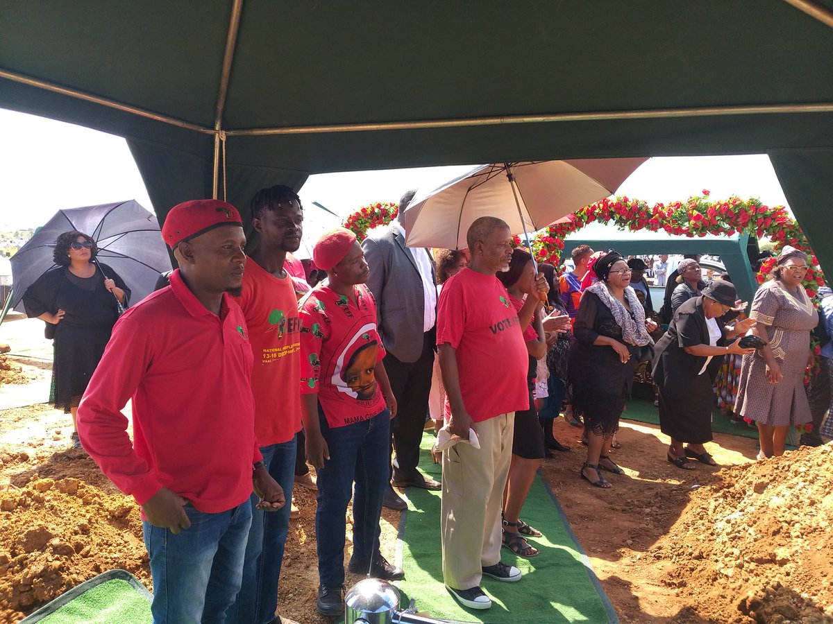 effmangaung's tweet photo. After we laid our mother to rest the Mangaung EFF Ground Forces led by the Regional Secretary @MaGiva_ and his Deputy @beleme_thomas embarked on a door to door campaign in Ward45 and #LemoMall ๐ https://t.co/UQzMQD1px8