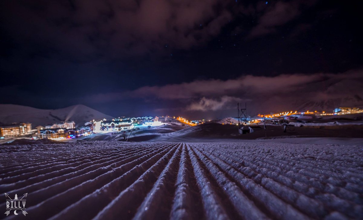 GEOmountains's tweet photo. When the sun goes down, the fun keeps going on. 💙 ⛷Enjoy night #skiing in #Gudauri, #Georgia 🇬🇪 ❄️. #mountainresortsofgeorgia https://t.co/9S807krn7r