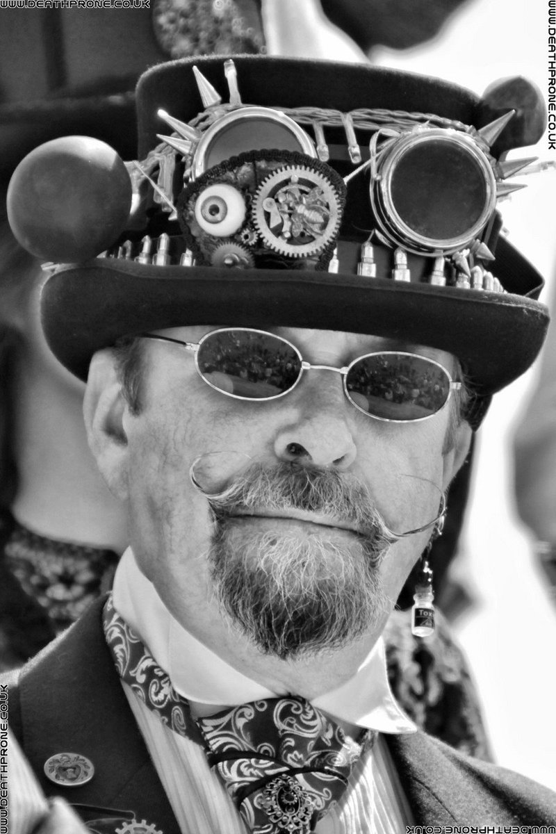 TheDeathProne's tweet photo. Commemorative Victorian Stroll on Hastings Pier. Costumes were Victorian and Steampunk. To see the rest of the photos from this event visit: https://t.co/KarWvh2H5z #photo #pic #victorian #steampunk #beautiful #all_shots #capture #socialenvy #blackandwhite #bnw #monochrome #pier https://t.co/mO3UXorodW