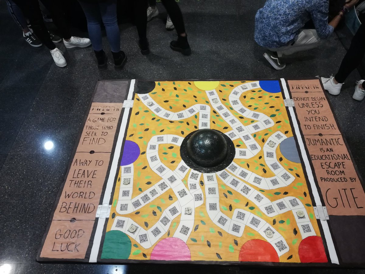educaconlasTIC's tweet photo. Aquí os dejamos algunas de las imágenes de las ingeniosas pruebas de #JUMANTIC. ¡¡Una increíble experiencia!! 🕵️‍♀️🕵️‍♂️❤️ #mmtic2 https://t.co/2fClm1QaQ4