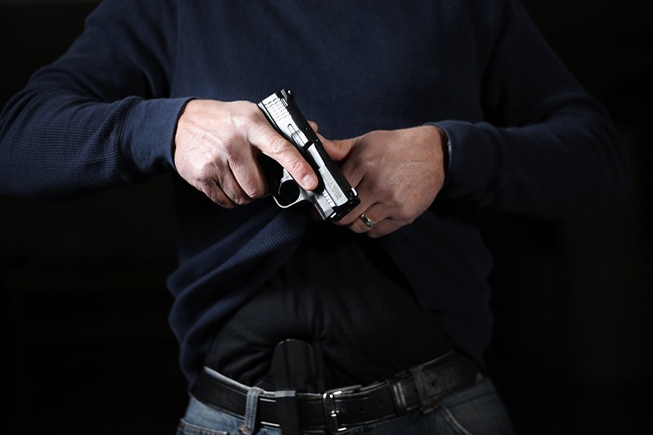 Smith_WessonInc's tweet image. Keep the muzzle pointed in a safe direction and your finger outside the trigger guard until you are ready to fire. #firearmsafety #rulesofsafety #smithandwesson #targetpractice