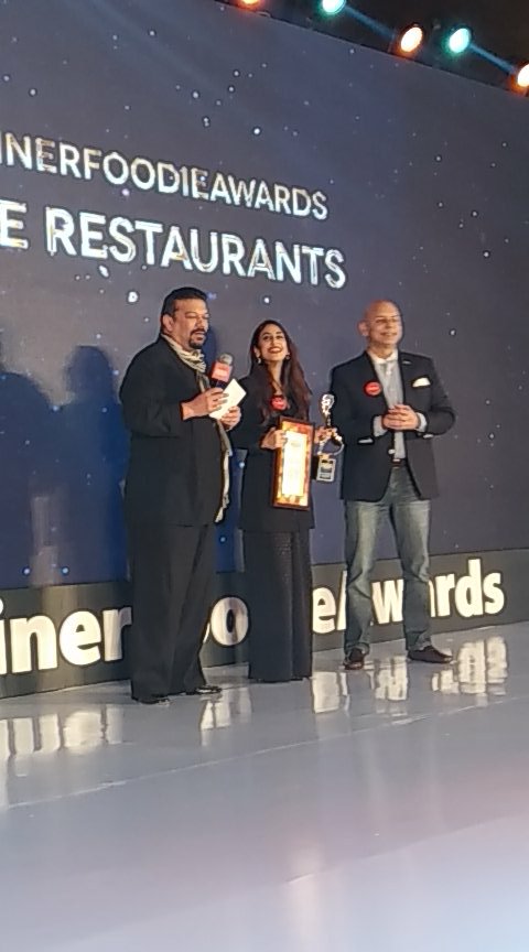 The Global Indian Chain Of The Year 2019 goes to <a href="/MRestaurants/">MassiveRestaurants</a> ! Congratulations <a href="/ZorawarKalra/">Zorawar Kalra</a> Vir's Choice #EazyDinerFoodieAwards <a href="/virsanghvi/">vir sanghvi</a> <a href="/papacj/">Papa CJ: Comedian • Executive Coach • Author</a> @leelagurugram @WingreensFarms