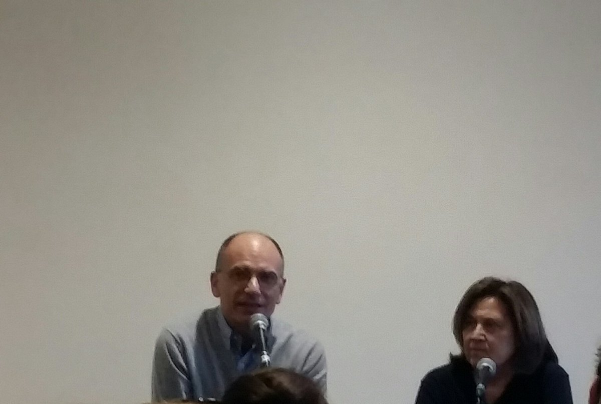 ELeoparco's tweet photo. "Non è che mi toccherà ringraziare @matteorenzi?" (Cit. "Ho imparato")
@EnricoLetta a #LibriCome
#libertà https://t.co/HsciEoWU5L