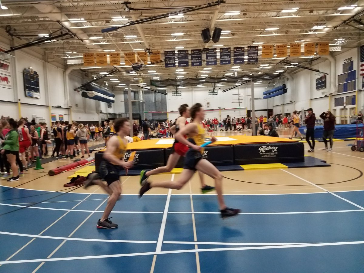 WWestTrackField's tweet photo. Girls and Boys 4x5 Lap relay, 2019 running events are under way! https://t.co/xp3VNb95Y9