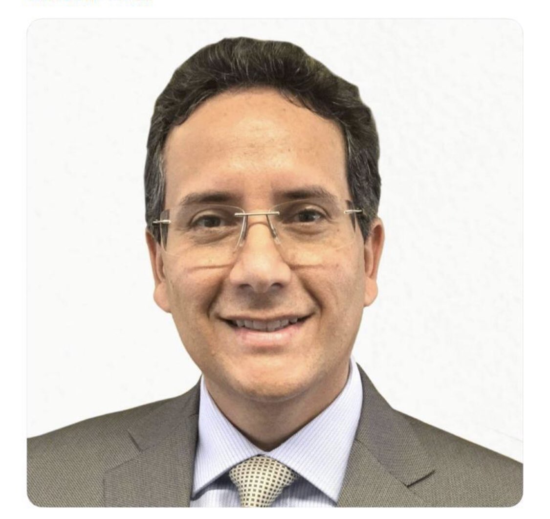 finhackin's tweet image. Queremos felicitar a @GermanAPacheco por su nombramiento como Gerente General para @IBMVE 👏🏻👏🏻👏🏻👏🏻
Éxito en este nuevo reto! 
#IBM #Venezuela #Tecnologia