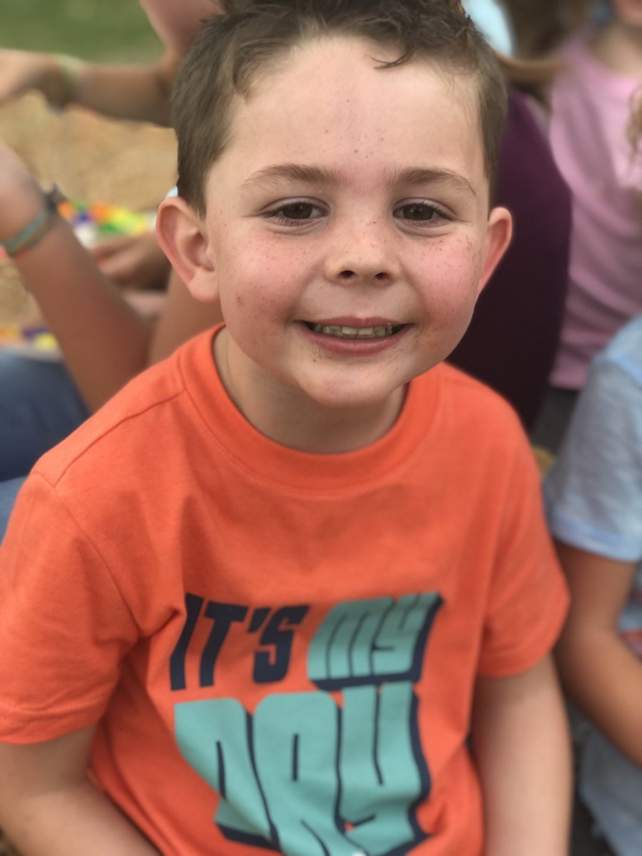 MollyProbel's tweet photo. โค๏ธ this boy #hesfive #wheredidthetimego #kindergartenherehecomes https://t.co/IrvUEfEmZ5