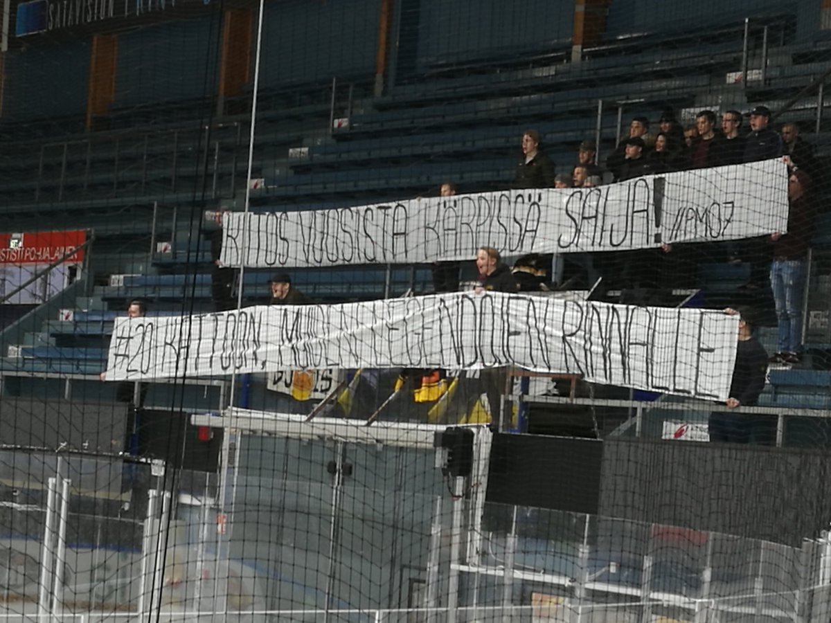 ntikkine's tweet photo. "Kiitos vuosista Kärpissä Saija! #pm07 #20 kattoon! Muiden legendojen rinnalle!"
Aamen!
@SaijaTarkki #kärpät
Kunnia pelata vuosia samassa tiimissä! https://t.co/u67WJ4N3KY
