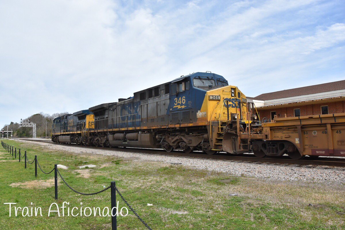 railaficionado's tweet photo. CSX intermodal train passing Hamlet’s Train Depot.
#northcarolina #hamletnc #railroad #trains #csx #traindepot #hamletcrossing #locomotive https://t.co/9Kp9wcIYwG