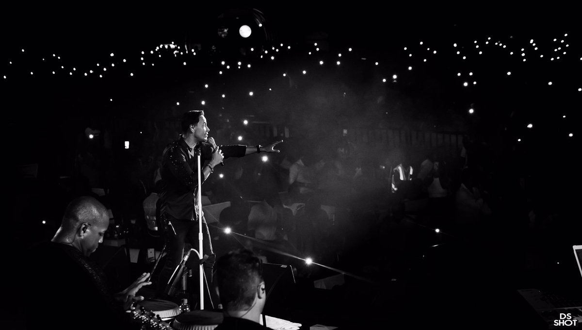 DAVIDSANTA9's tweet photo. @victormanuelleonline .
.
#victormanuelle #cali #salsa #amoralasalsa #salsaconletra #livingconcierto #parchatecali #colombia #foto #photography #artist #sony #love #feriadecali #tbt #blackandwhite https://t.co/JrsyHSRuEw