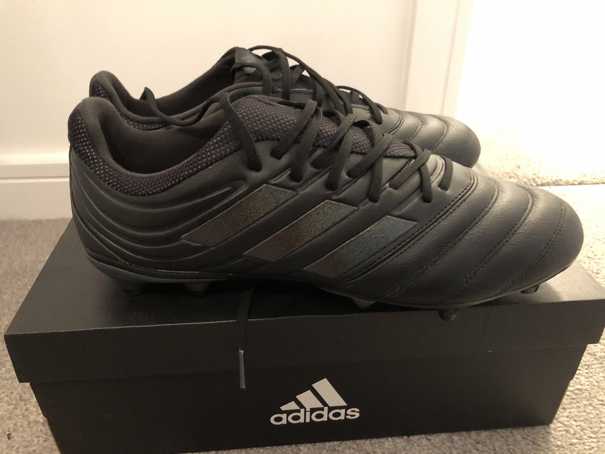 LaurieMcGinley1's tweet photo. Got myself a new pair of football boots. The new coppas. Like the old style but couldn’t resist a bargain! Hopefully they will make me coach or play better - not likely 😂 @adidasUK @adidasfootball @SportsDirectUK #coppas #adidas #football #coaching https://t.co/Yb7NvJPTSR