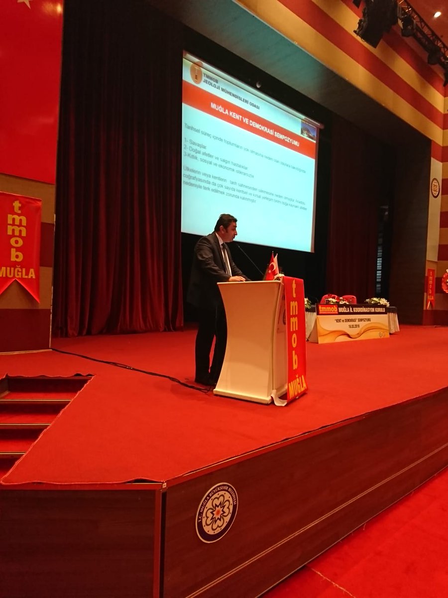 Bugün TMMOB Muğla İl Koordinasyon Kurulunun düzenlediği " Kent ve Demokrasi " adlı sempozyuma katıldık.
