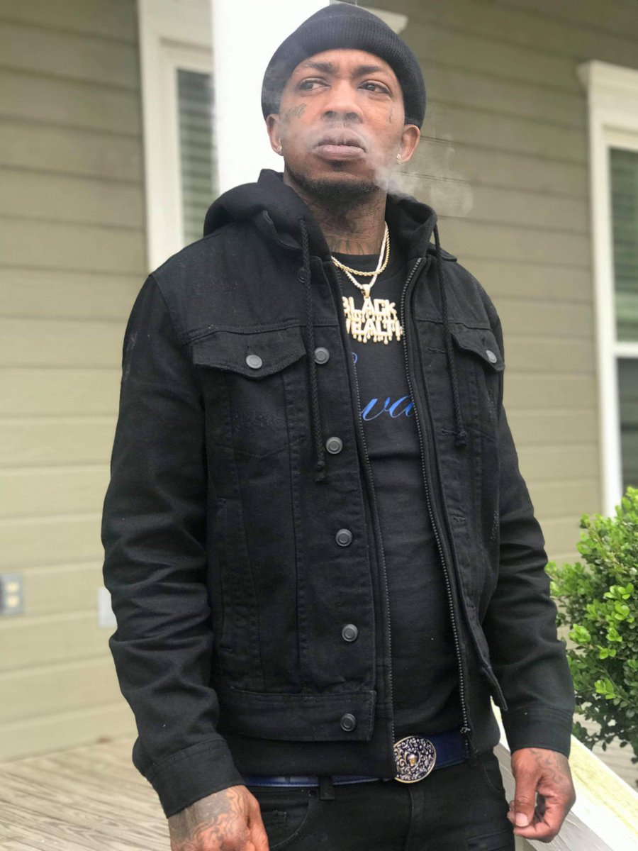 FbaGwalla's tweet image. GOD GOT ME , SO I DONT HAVE NO WORRIES!! VIDEO DROPS TOMMORROW #LIT#RUNUPATICKET🔥🔥🔥