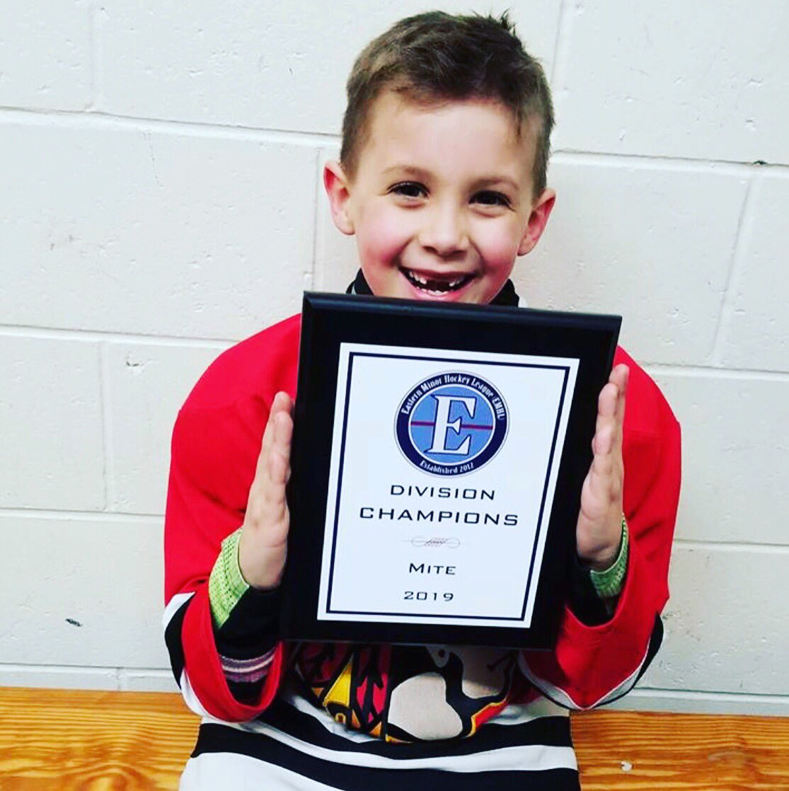 Premier_HG's tweet photo. Congrats to our Mite team on winning the EMHL championship...5-4 over Central Mass Outlaws...#gochiefs #promote #develop #excel
.
.
.
.
.
#goctchiefs #ctchiefs #connecticut #chiefs #elitehockey #icehockey #workhard #hardwork #hockey #travelhockey #ayhl #emhl #instapic https://t.co/fBnuPTlgm1