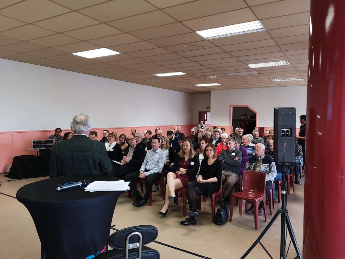 Rencontre annuelle du Crédit Agricole de Bellegarde S/V
De belles interventions : les JSP de Bellegarde racontent leur journée au congrès à Bourg et présentation de nos artisans verriers de Lancrans V. Chagnon et A. Donzé... 
Merci à la caisse locale et son CA
#cacentrest