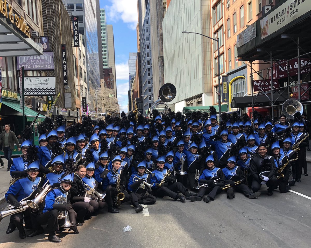 srhsband's tweet photo. Sharks are ready for 5th Avenue! #sebnyc19 #nycstpatricksdayparade #stiveforthehighest https://t.co/rp5Rk4pi4E