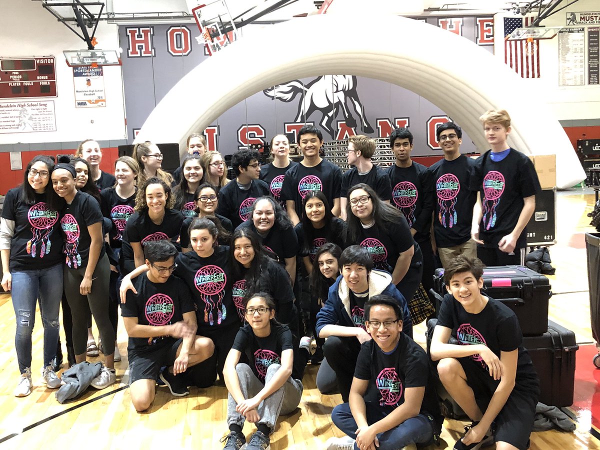Setting up for <a href="/MWinterfest/">MHS Winterfest</a> Didn’t buy a ticket yet?  No worries, you can still pay at the door.  Winter Fest is going to be awesome so don’t miss out! #mundypride <a href="/Block136/">Block</a> <a href="/MHSHenrichs03/">Mrs. Henrichs</a> <a href="/myboomtour/">myBOOMtour</a>