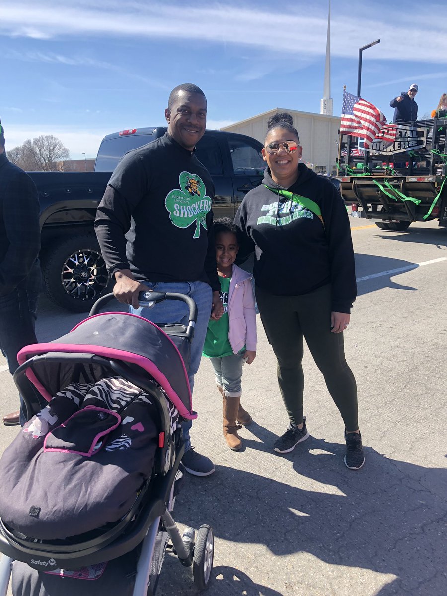 CityofWichita's tweet photo. We’re having a blast at the Delano St. Patrick’s Day Parade. @jefflongwellict https://t.co/Autdabspyz