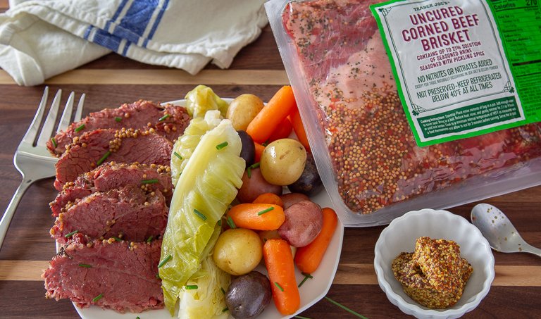 HelloEnvoy's tweet image. Celebrating St. Patrick's day? Cook dinner while you are enjoying the festivities with this easy corned beef and cabbage recipe that you can prepare in your electric pressure cooker: ow.ly/E7DF30o3Ywc #StPatricksDay #Recipes #Easy