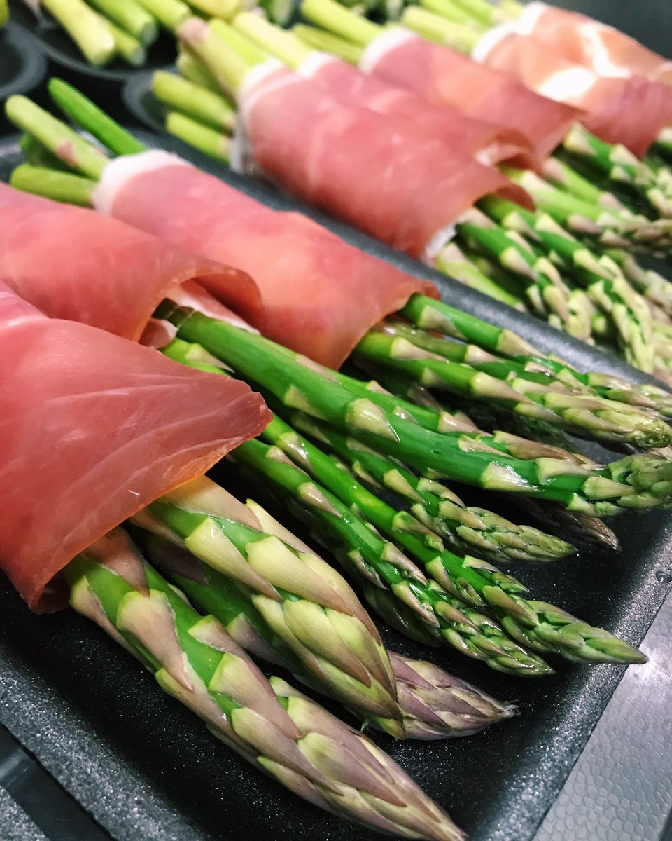 #DYK that research suggests eating asparagus can help ease hangovers and protect liver cells against alcohol’s toxins.
Post St. Patrick’s day Snack Ideas:
Asparagus wrapped in prosciutto &amp; provolone cheese

#yyc #cherrypit #hangovercure #asparagus #farmersmarketfinds