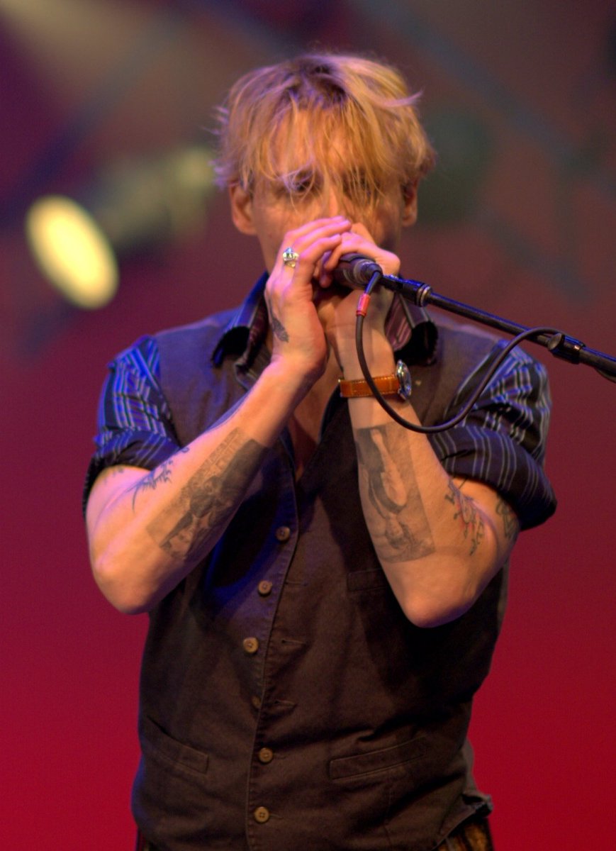 Best Of Johnny Depp On Twitter Blond Hair Johnny Depp Singing