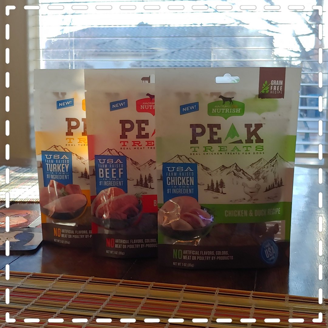 Gennyeliza's tweet image. Ultra-premium threats for my dog #nutrishpets #complementary