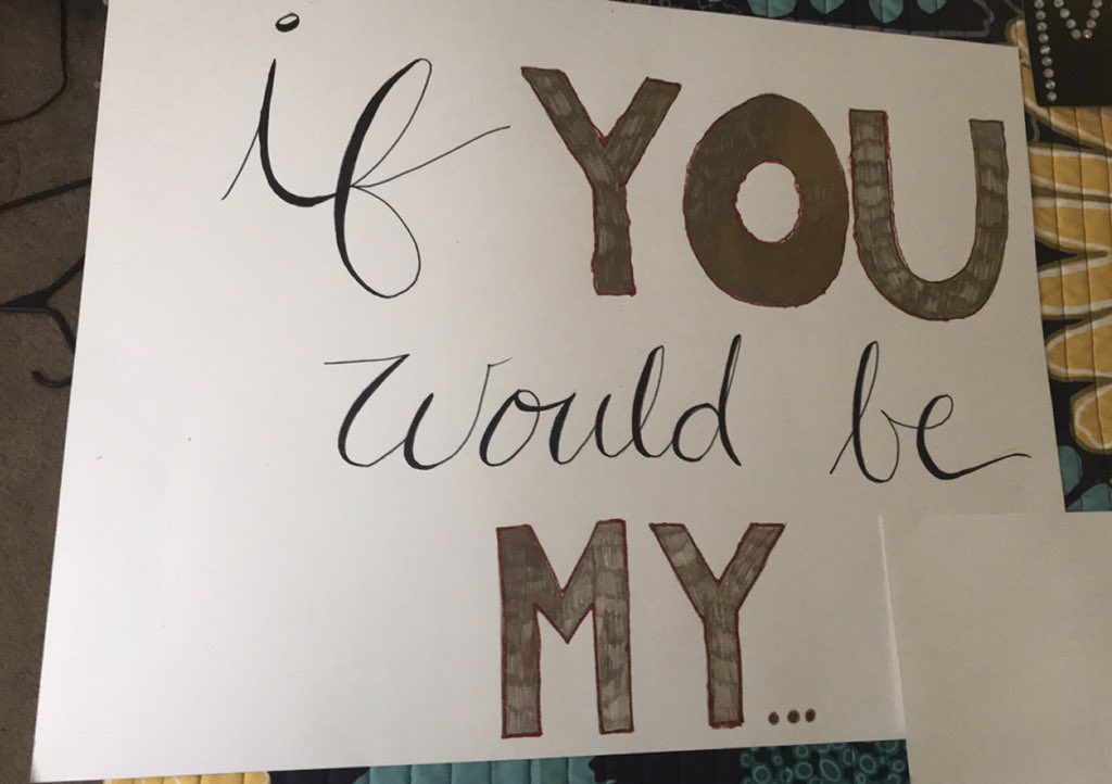 maciefannon198's tweet photo. i was supposed to ask my ex boyfriend to prom today and he broke up with me thursday night. this was how i was gonna do it. so if anybody needs it hmu cuzzz ummm i’m not going to prom anymore. #imsadasf https://t.co/l12fMa1kcb