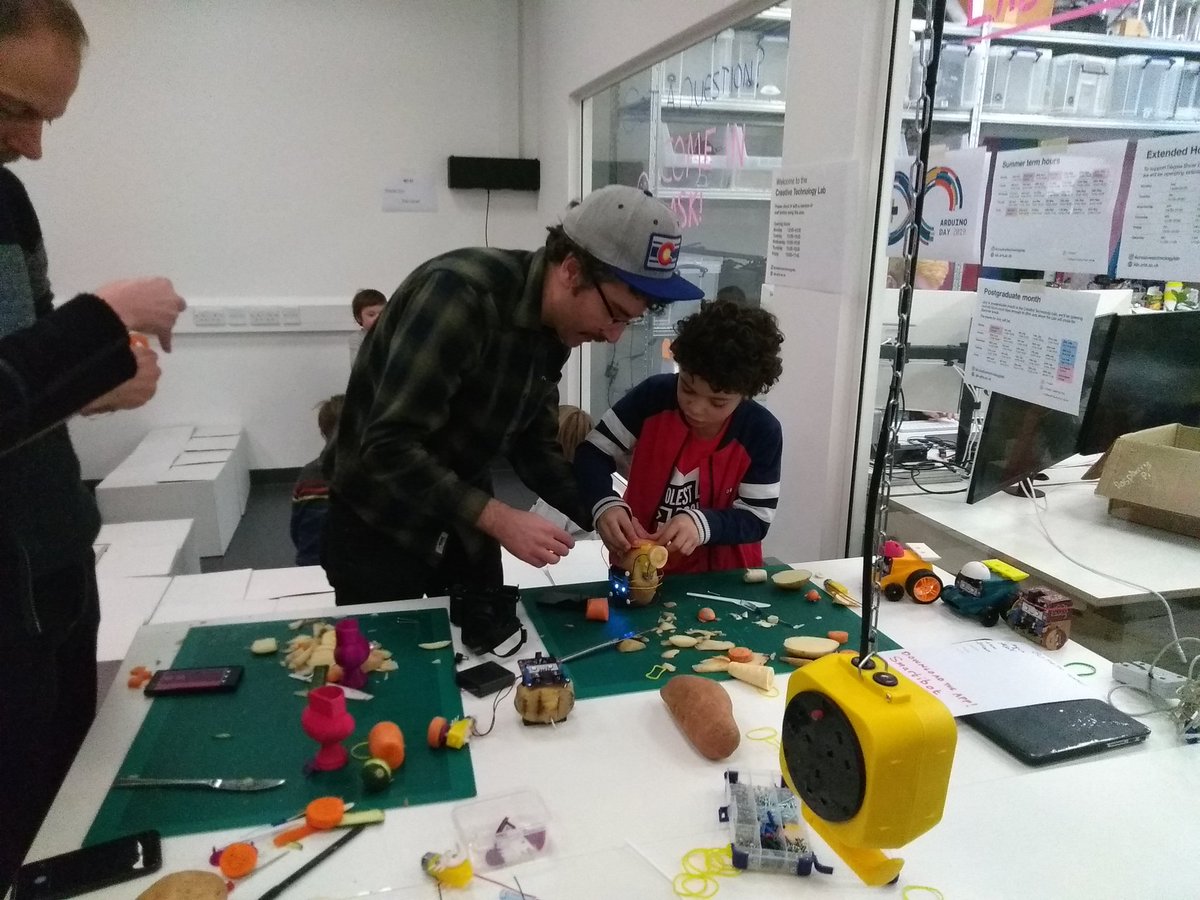 marc_in_london's tweet image. Thanks to everyone who took part in our 6th Digital Making Party. One of the highlights was the super fun potato-based robot battle run by @rossatkin #ArduinoD19