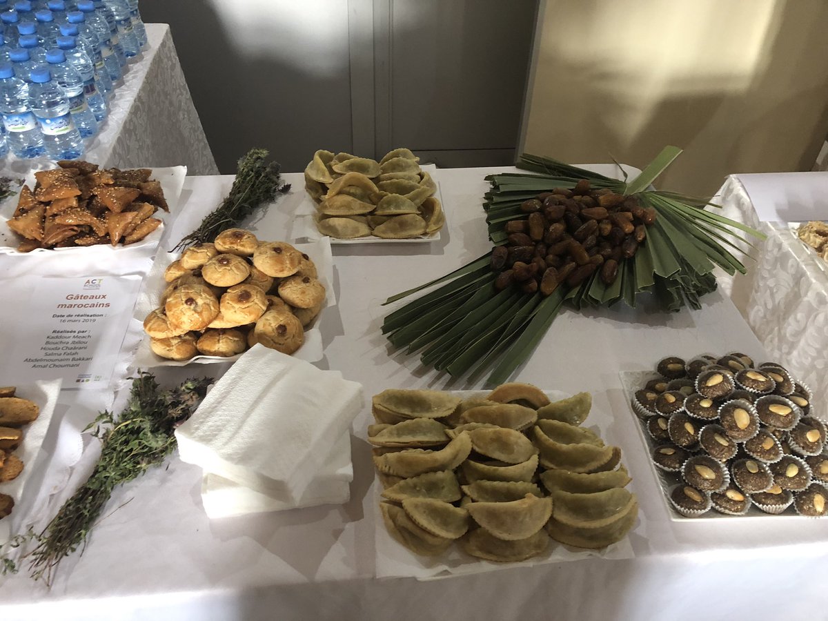 ActSchoolYouss's tweet photo. Gâteaux préparés par @asyFOOD #gâteaux #kahk #andalousie #rabat #tunisie #egypte https://t.co/W7p2BnlSeE