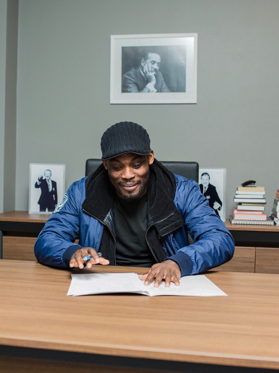 VersusEsporte's tweet photo. Sabail FK (Azerbaijão) anunciou a contratação do volante ganês Michael Essien, de 36 anos ex-Persib Bandung (Indonésia) e Panathinaikos. #SabailFK #MichaelEssien https://t.co/KWN4Pk7afi