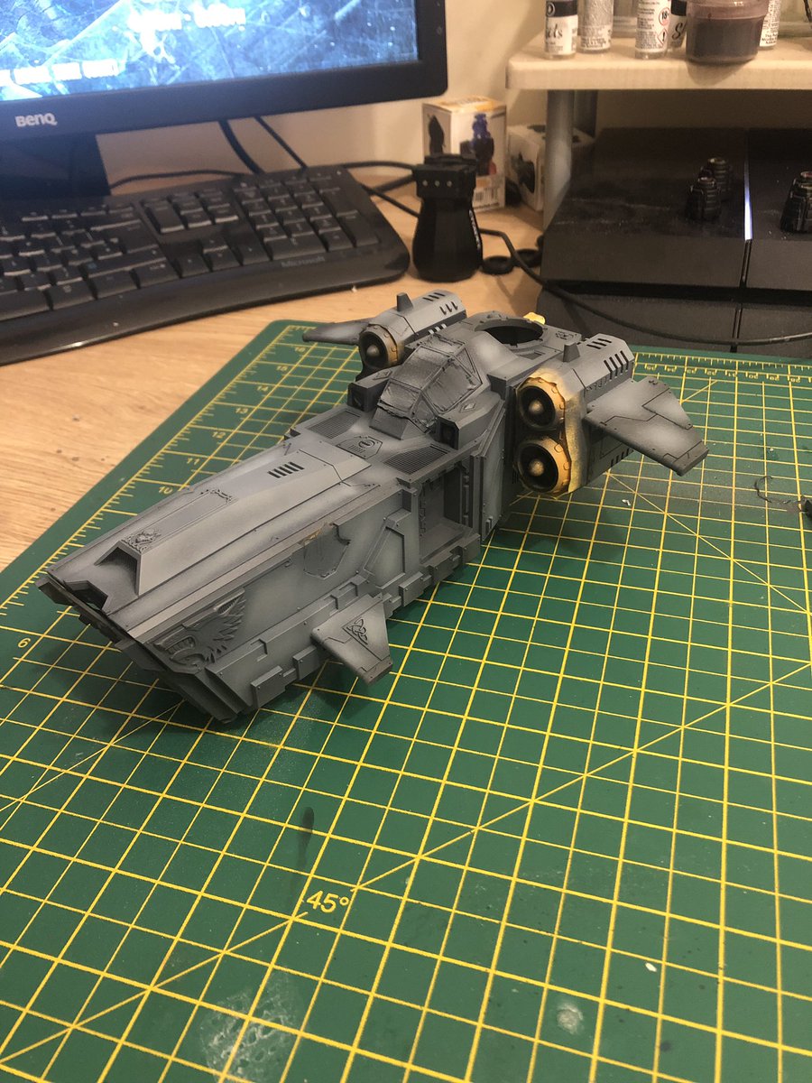 PaultristanPaul's tweet photo. Been working on something whilst watching the 40k GT. Transport for the wolves. #Warhammer #warhammer40000 #40k #spacewolves #stormfang #stormwolf #transport #spacemarines #thehobby #airbrushing https://t.co/Dxtw2QJP9U