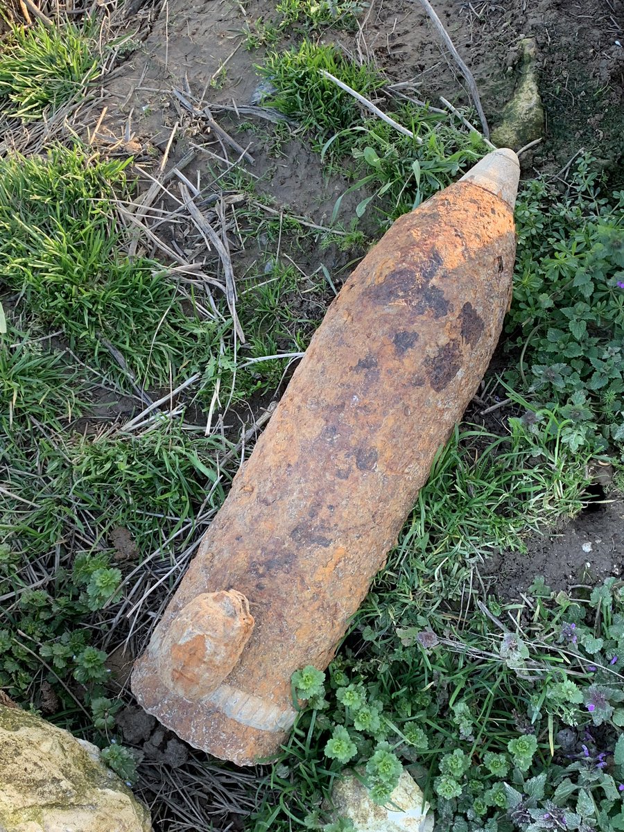 The big shell is still there - someone has kindly placed a mills grenade there for reference 
#ww1 #history #ww1history #fww #battlefields