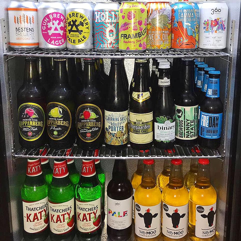 RoseCrownCuck's tweet photo. Our #beerfridge is looking well stocked with something for everyone.
Including our latest addition @hoegaarden Grand Cru.

#beer #cider #pint #ale #ipa #craftbeer https://t.co/NIf2yBVvAR