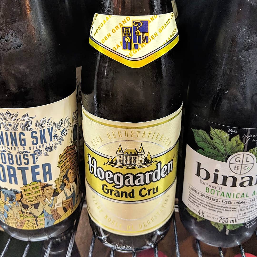 RoseCrownCuck's tweet photo. Our #beerfridge is looking well stocked with something for everyone.
Including our latest addition @hoegaarden Grand Cru.

#beer #cider #pint #ale #ipa #craftbeer https://t.co/NIf2yBVvAR