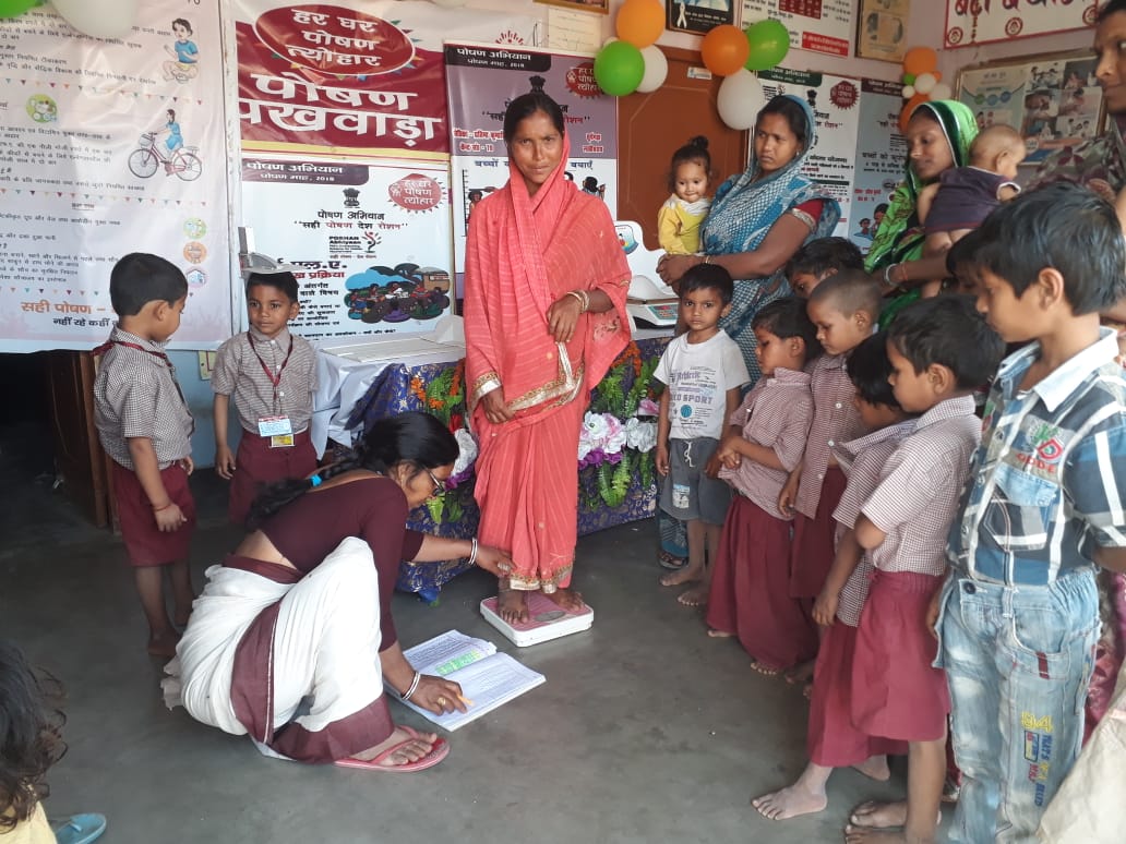 SwasthL's tweet photo. #POSHAN
#Growth monitoring day
#On all Anganwadi of different blocks
#On 13/03/2019
#POSHAN Pakhwara https://t.co/LLrBJ1ROjP